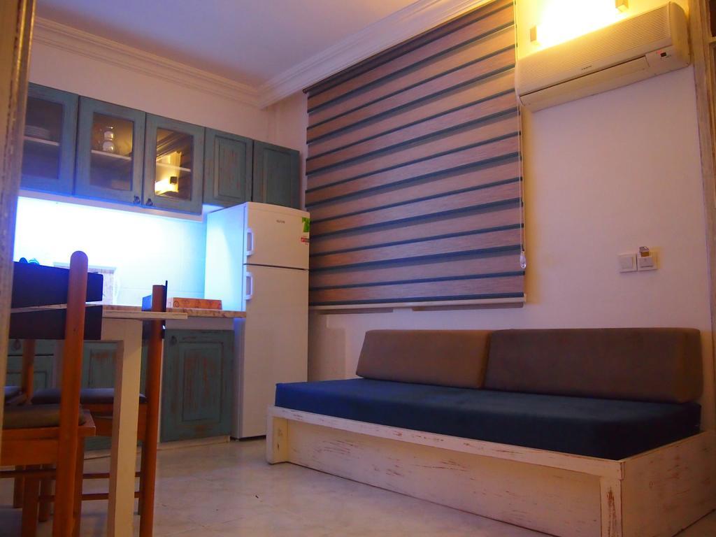 フェティエ Ozcem Apartアパートホテル 部屋 写真