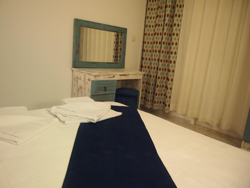 フェティエ Ozcem Apartアパートホテル エクステリア 写真