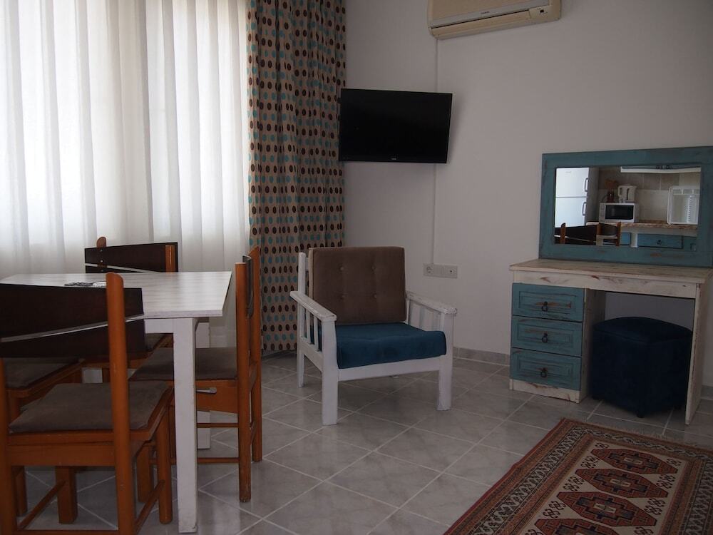 フェティエ Ozcem Apartアパートホテル エクステリア 写真